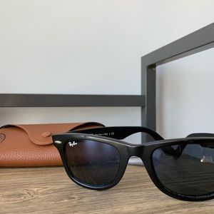 Ray Ban Wayfarer Polarized Sun Glasses